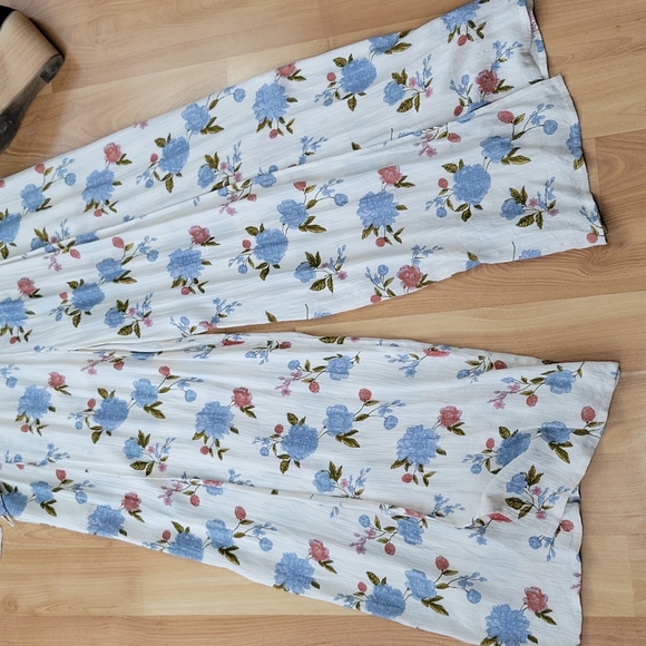 American Eagle Outfitters Cream Floral Wide Leg Jumpsuit - Picture 9 of 16